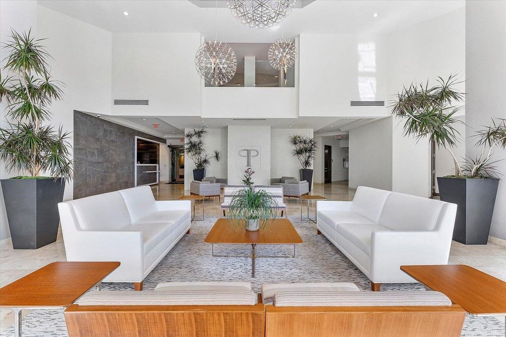 Image 19 of property listing at 99 SE Mizner Boulevard 648, Boca Raton, FL 33432