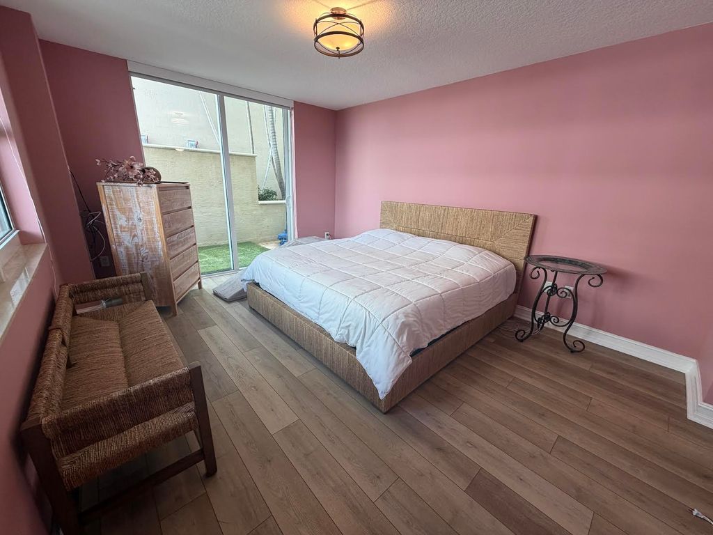 Image 9 of property listing at 99 SE Mizner Boulevard 648, Boca Raton, FL 33432