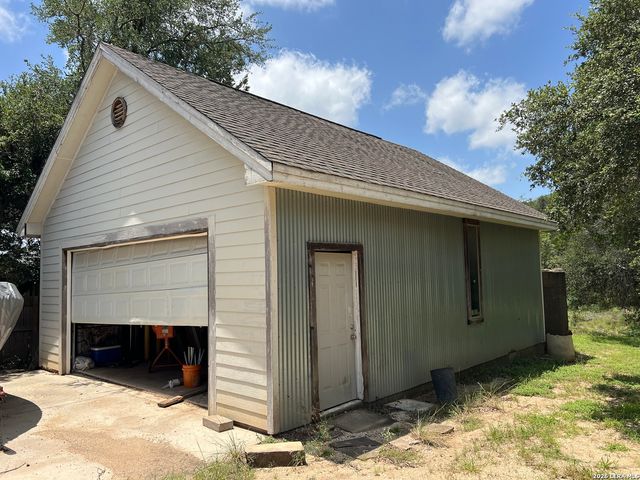 1589 Lonesome, Canyon Lake, TX 78133