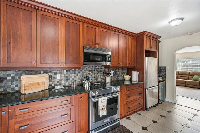 14251 13TH STREET, Dade City, FL 33523