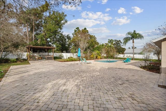 14251 13TH STREET, Dade City, FL 33523