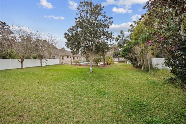 14251 13TH STREET, Dade City, FL 33523