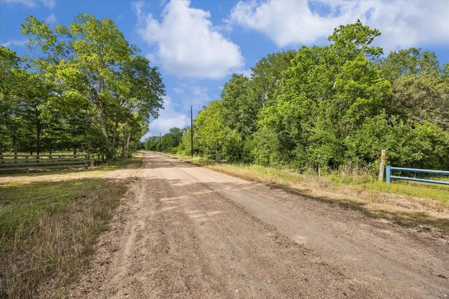 5000 A Brewer Road, Sealy, TX 77474