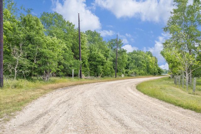 5000 A Brewer Road, Sealy, TX 77474