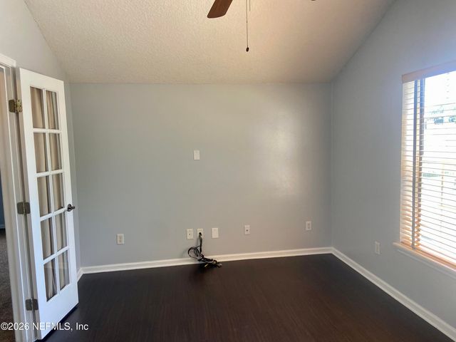 561 UPPER 8TH Avenue S, Jacksonville Beach, FL 32250