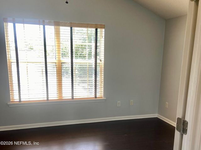 561 UPPER 8TH Avenue S, Jacksonville Beach, FL 32250