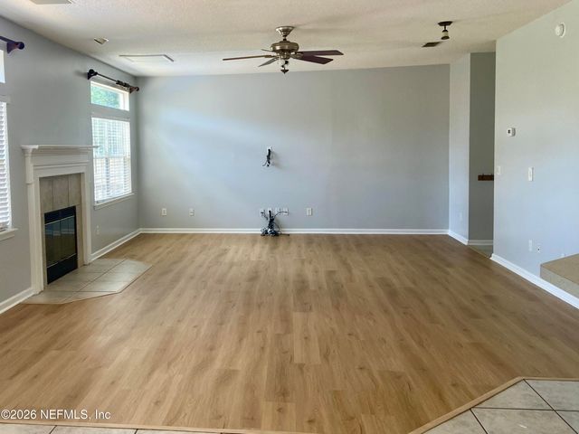 561 UPPER 8TH Avenue S, Jacksonville Beach, FL 32250