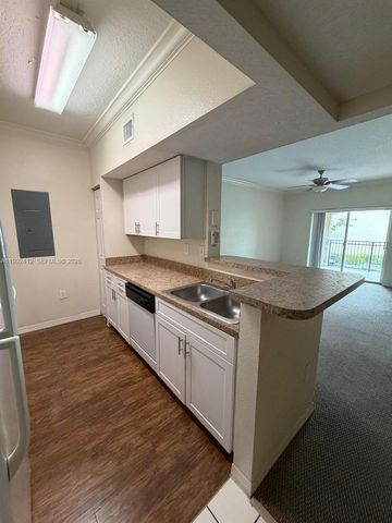 200 SW 117th Ter 10208, Pembroke Pines, FL 33025