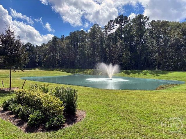 206 Glendale Circle, Richmond Hill, GA 31324