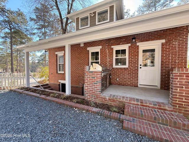 132 Tower Street, Southern Pines, NC 28387