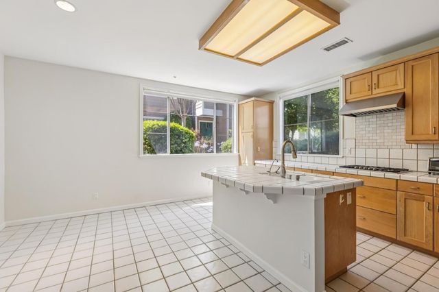 3421 El Camino Real 38C, Atherton, CA 94027