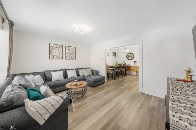 728 Devon St, Kearny Town, NJ 07032