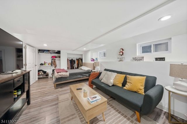 728 Devon St, Kearny Town, NJ 07032