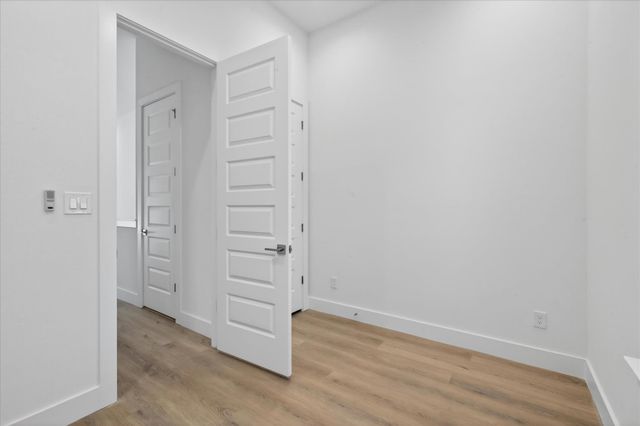 2925 Spruce Valley Lane 404, Dallas, TX 75233