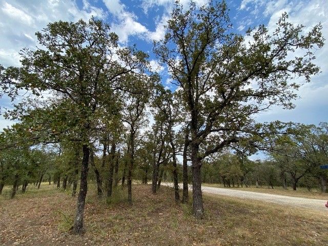 155 Phillips, Runaway Bay, TX 76426