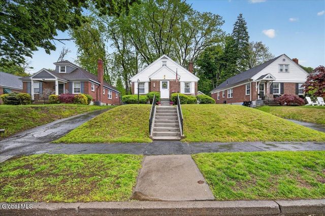 36 Pointview Drive, Troy, NY 12180