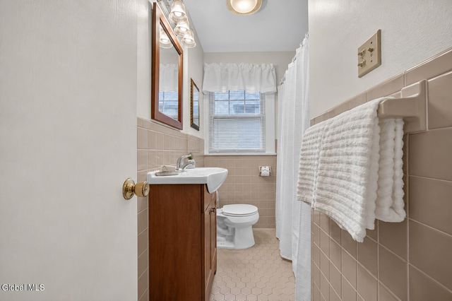 36 Pointview Drive, Troy, NY 12180