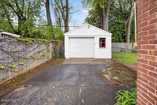 36 Pointview Drive, Troy, NY 12180