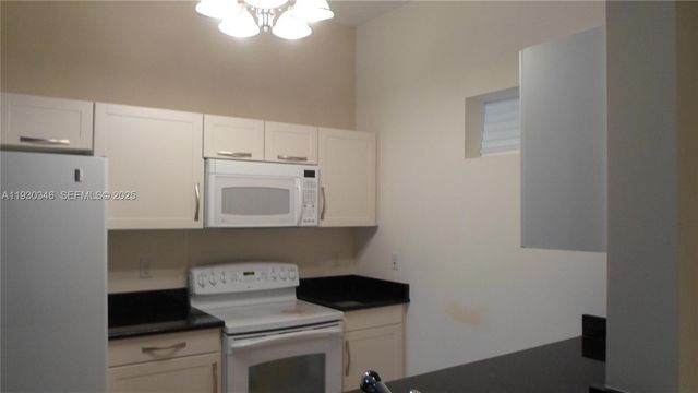 7275 SW 90th Way G 611, Miami, FL 33156