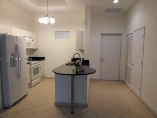 7275 SW 90th Way G 611, Miami, FL 33156