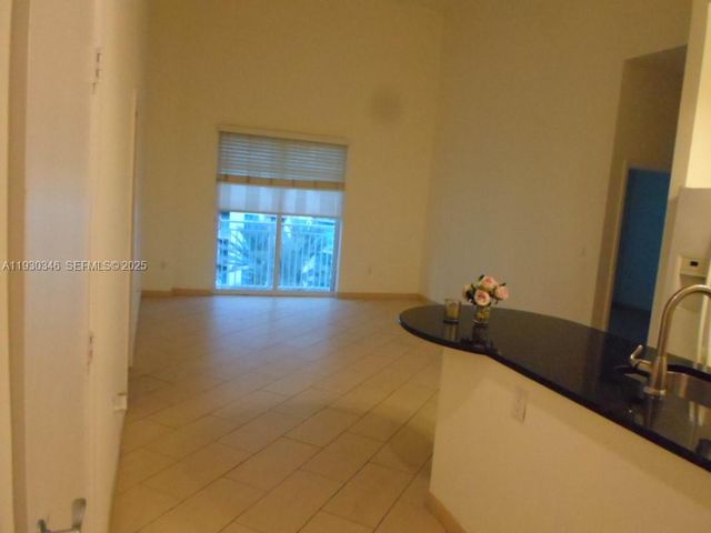 7275 SW 90th Way G 611, Miami, FL 33156