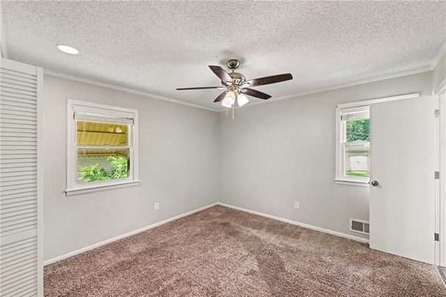 11312 E 58th Terrace, Raytown, MO 64133