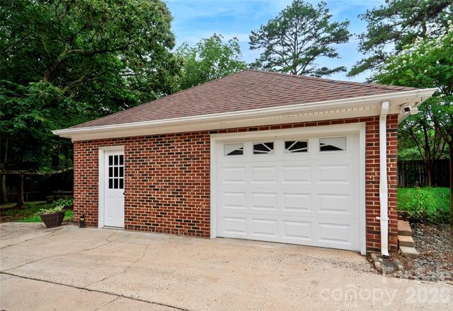 1025 S Magnolia Street, Mooresville, NC 28115
