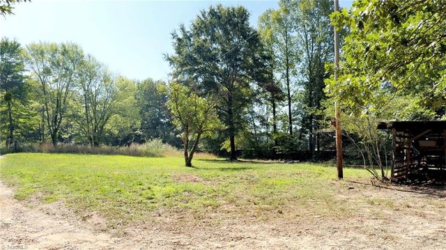 1215 Bray Road, Walnut Cove, NC 27052