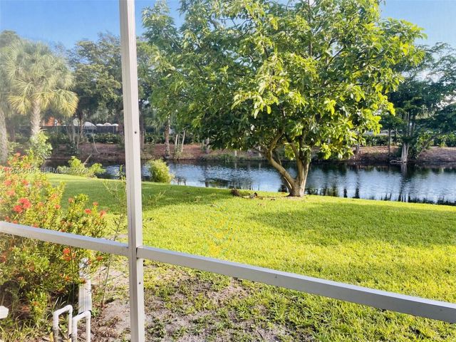 236 Durham F 236 236, Deerfield Beach, FL 33442