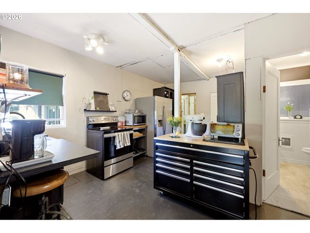 35137 Se ELLIS Rd, Corbett, OR 97019