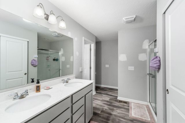 304 Mahogany Lane, Commercial Point, OH 43116