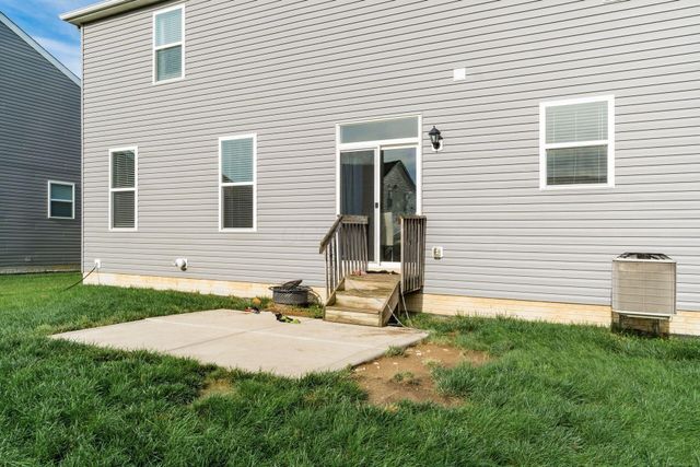 304 Mahogany Lane, Commercial Point, OH 43116