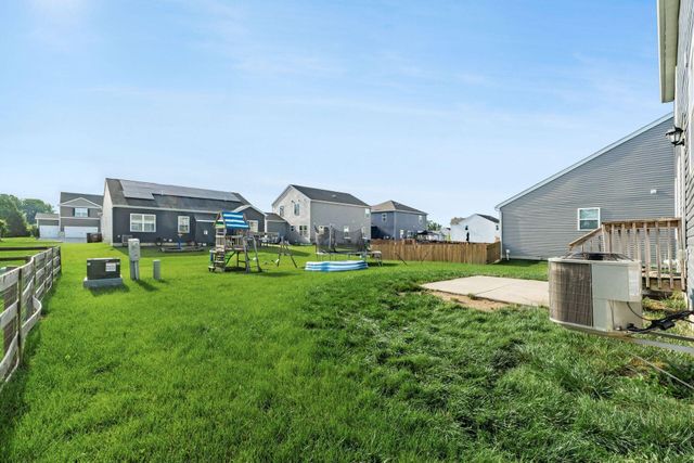 304 Mahogany Lane, Commercial Point, OH 43116