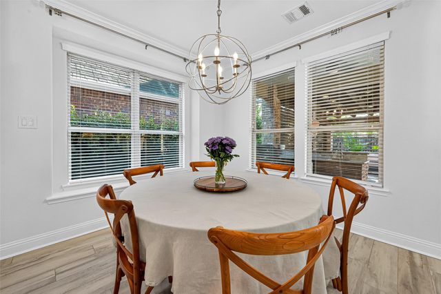 122 Lindenberry Circle, The Woodlands, TX 77389