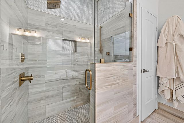 122 Lindenberry Circle, The Woodlands, TX 77389