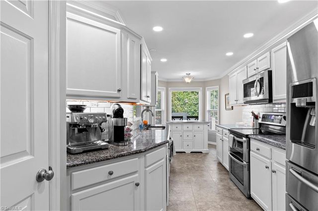 5201 Old Plantation Circle, Winston-salem, NC 27104