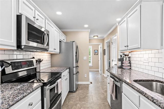 5201 Old Plantation Circle, Winston-salem, NC 27104