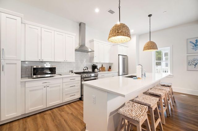 108 E Hudson Avenue C, Folly Beach, SC 29439