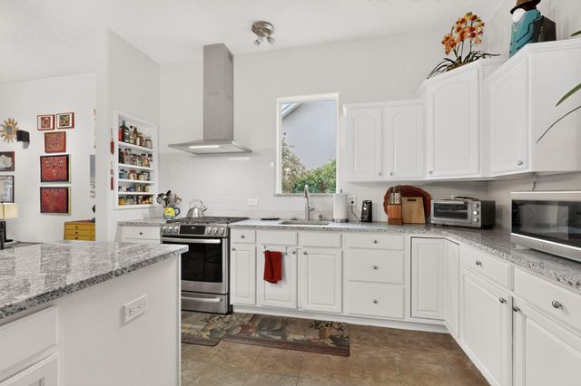 10480 Calle Acanta Boulevard NW, Albuquerque, NM 87114