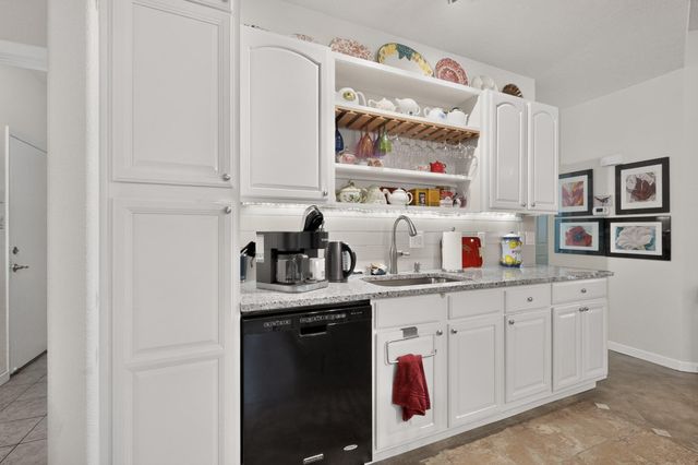 10480 Calle Acanta Boulevard NW, Albuquerque, NM 87114