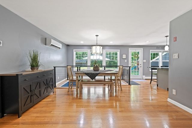 29 Carr St, Sutton, MA 01590