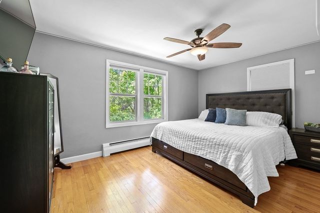 29 Carr St, Sutton, MA 01590