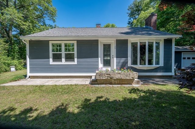 29 Carr St, Sutton, MA 01590