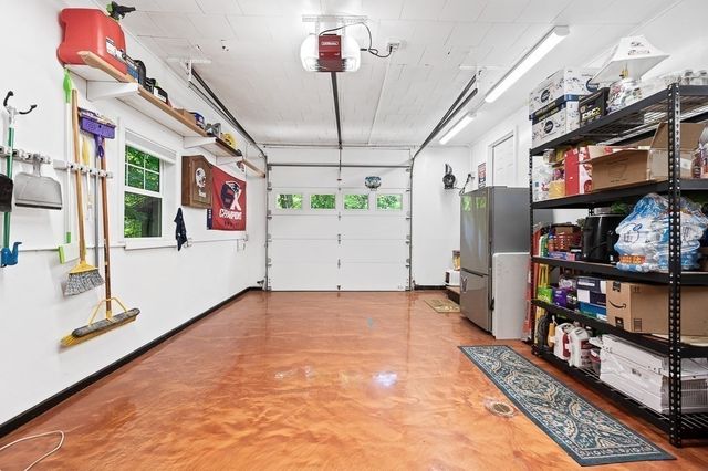 29 Carr St, Sutton, MA 01590