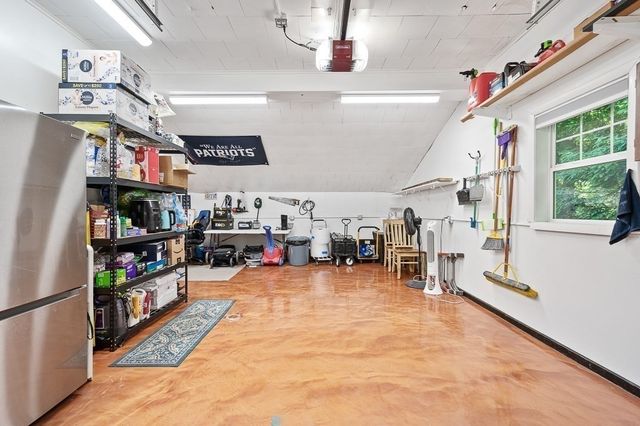 29 Carr St, Sutton, MA 01590