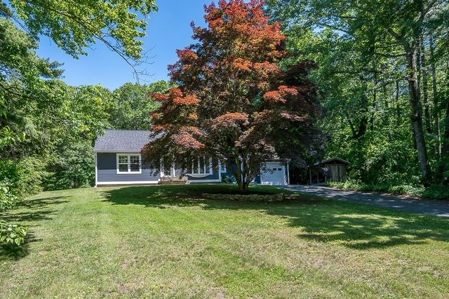 29 Carr St, Sutton, MA 01590