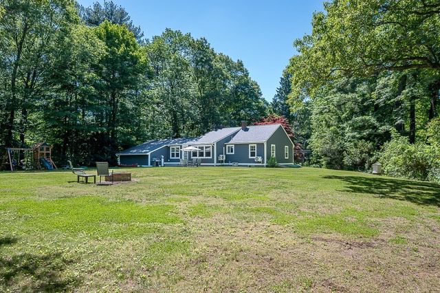29 Carr St, Sutton, MA 01590