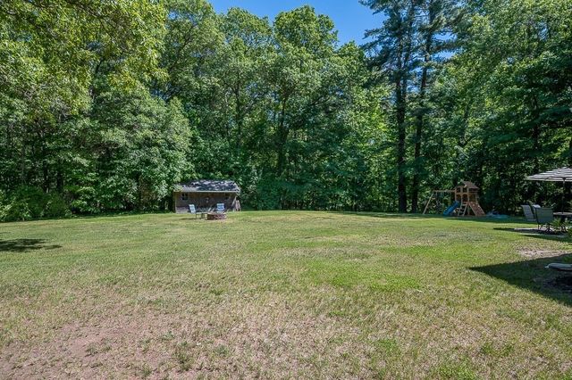 29 Carr St, Sutton, MA 01590