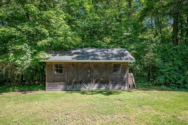 29 Carr St, Sutton, MA 01590