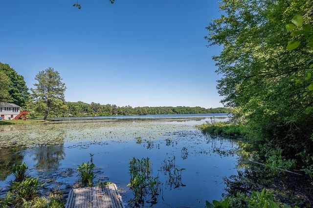 29 Carr St, Sutton, MA 01590